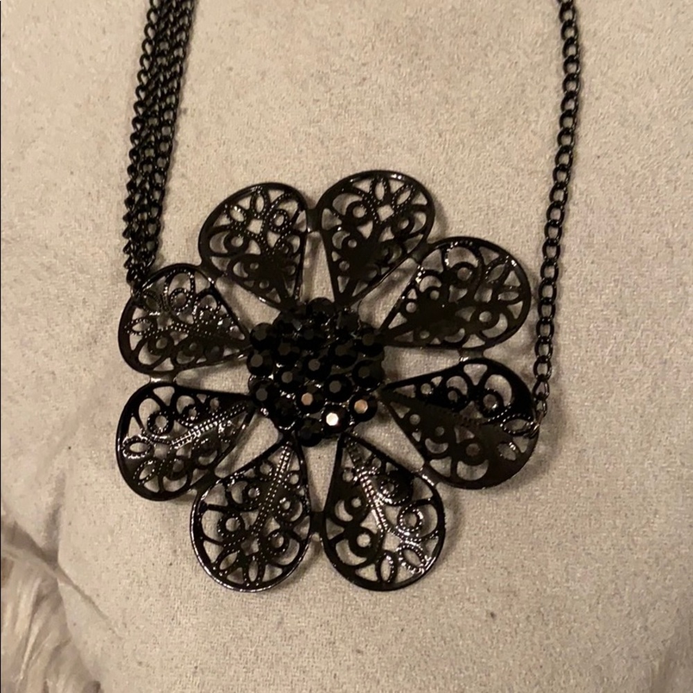Woman’s necklace